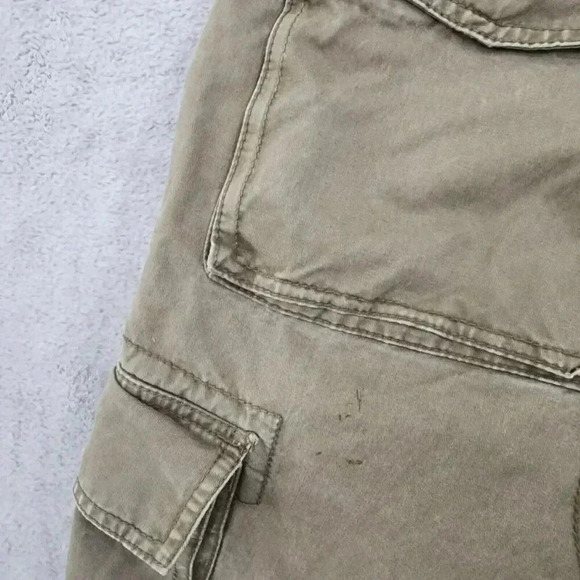 Old Navy Mens Cargo Shorts Khaki Multiple Pockets Serial No ML135 Sz 36 16PT - Picture 7 of 9